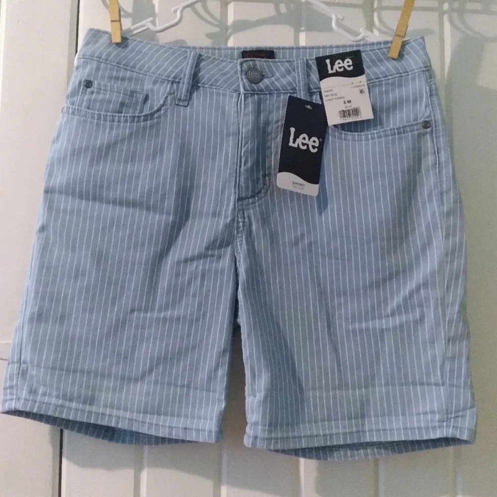 Lee NWT Blue & white Pinstripe Shorts. Deadstock vintage amazing! Rare.